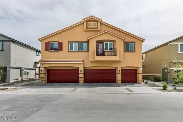 MLS: 2672048 Condo For Sale