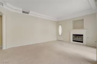 Photo #5: 2672069 Listing