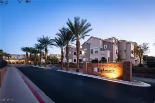 Photo #1: 2672076 Listing 