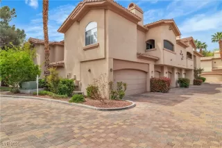 Photo #1: 2672089 Listing