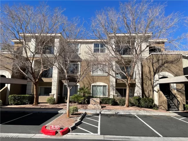 MLS: 2672111 Condo For Sale