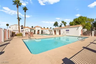 Photo #6: 2672131 Listing