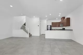 Photo #4: 2672163 Listing