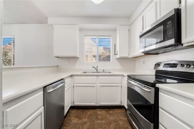 MLS: 2672183 Condo For Sale