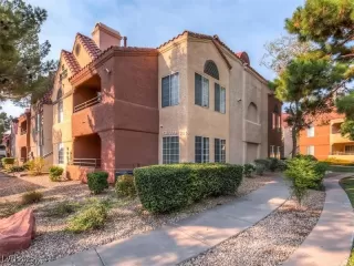 Photo #1: 2672196 Listing 
