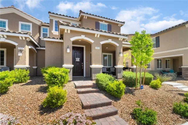 MLS: 2672202 Condo For Sale