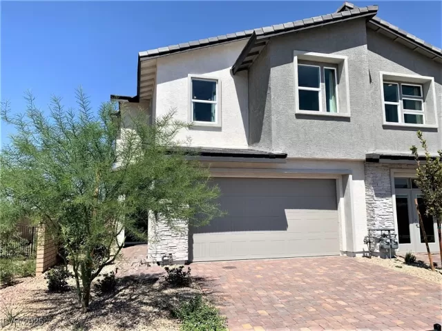 MLS: 2672223 Condo For Sale