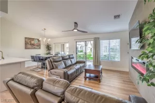 Photo #5: 2672264 Listing