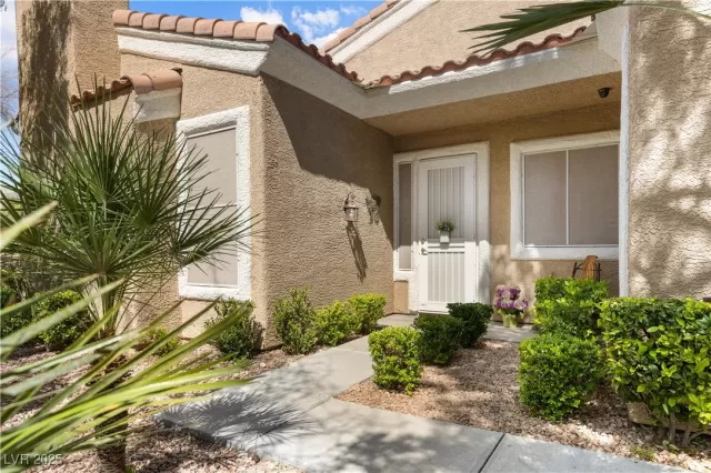 MLS: 2672295 Condo For Sale