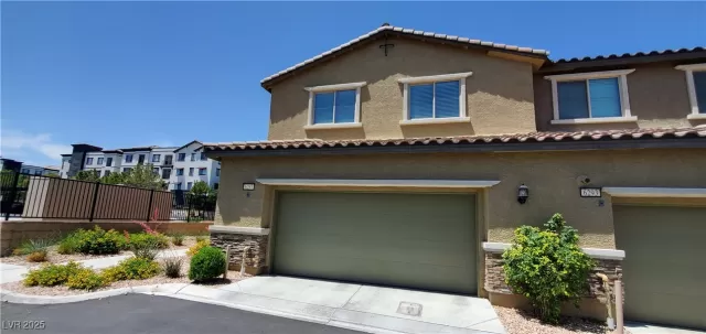 MLS: 2672309 Condo For Sale