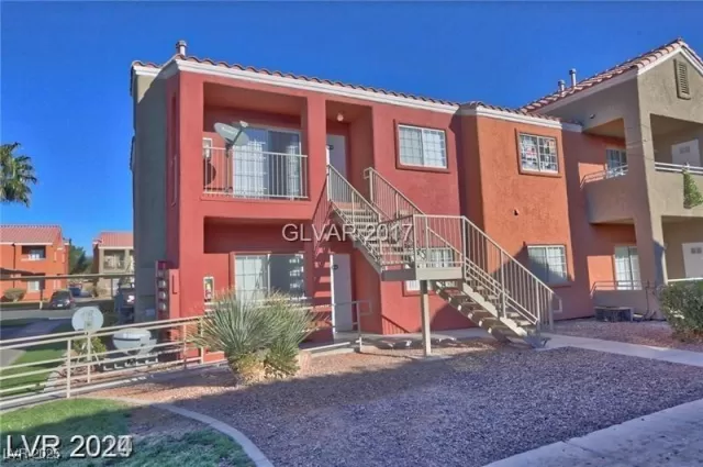 MLS: 2672312 Condo For Sale