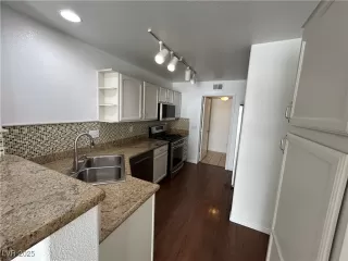 Photo #5: 2672328 Listing 