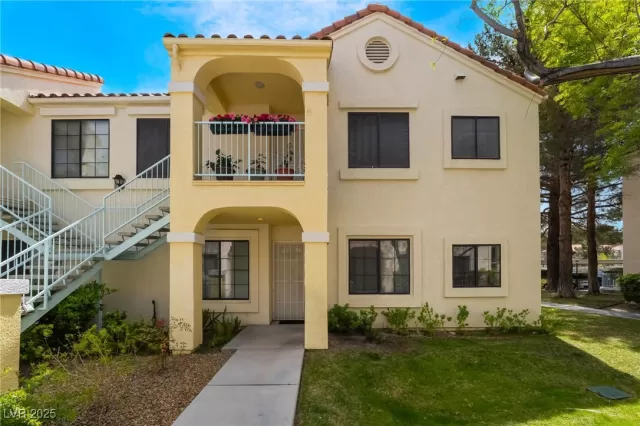 MLS: 2672369 Condo For Sale