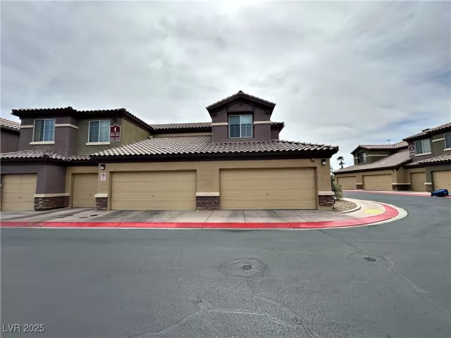 MLS: 2672415 Condo For Sale