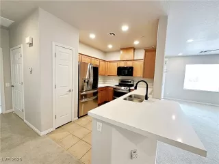 Photo #5: 2672415 Listing