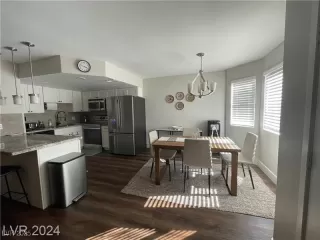 Photo #2: 2672419 Listing 