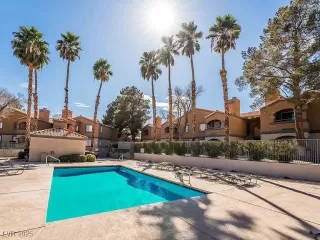 Photo #5: 2672463 Listing