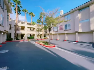 Photo #1: 2672473 Listing 