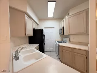 Photo #3: 2672473 Listing 