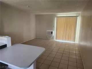 Photo #1: 2672516 Listing 