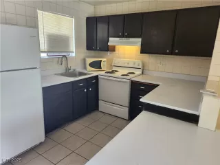 Photo #3: 2672516 Listing 