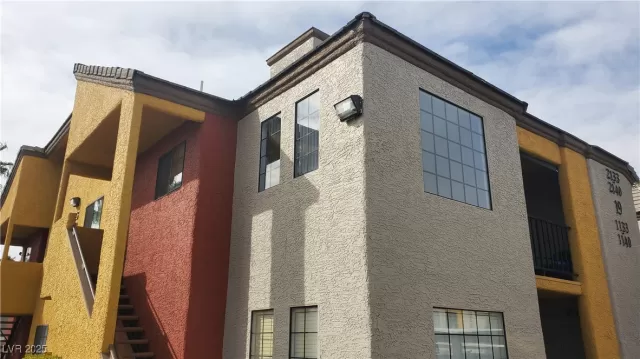 MLS: 2672523 Condo For Sale