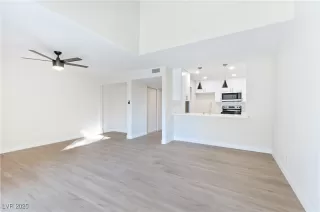 Photo #3: 2672532 Listing