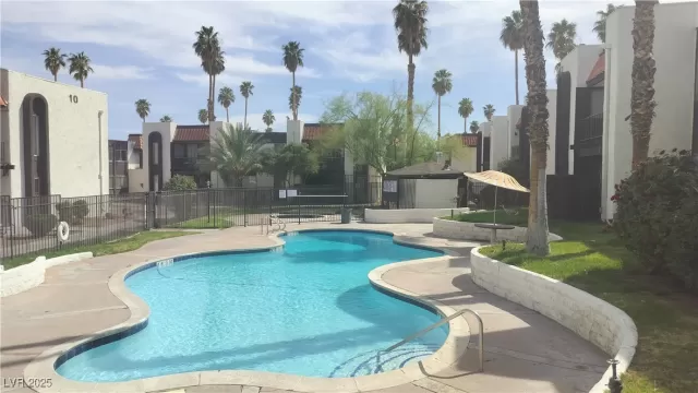 MLS: 2672552 Condo For Sale