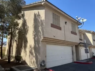 Photo #1: 2672577 Listing 