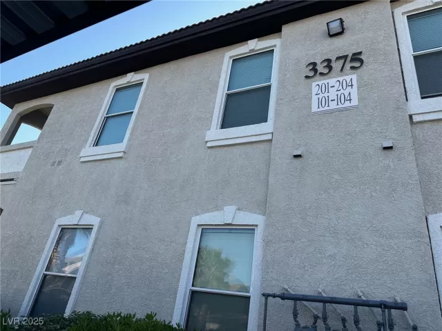 MLS: 2672579 Condo For Sale