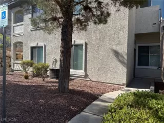 Photo #1: 2672579 Listing 