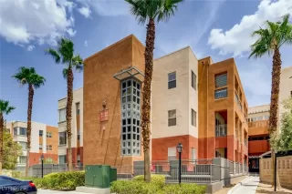 Photo #1: 2672608 Listing 