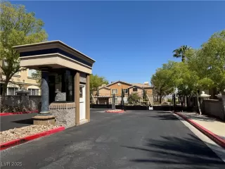 Photo #4: 2672631 Listing