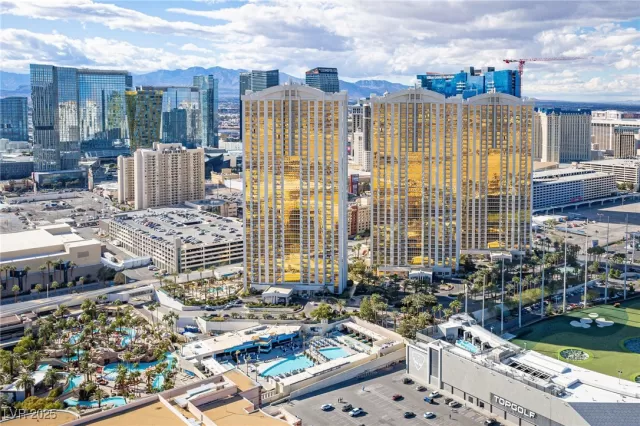 MLS: 2672660 Condo For Sale