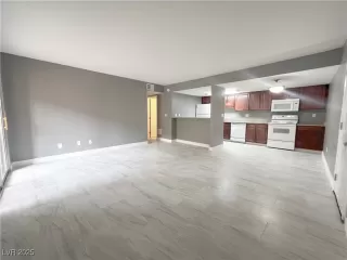 Photo #1: 2672666 Listing 