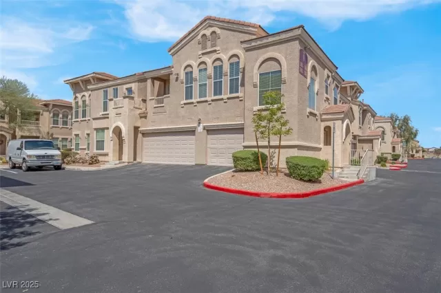 MLS: 2672697 Condo For Sale