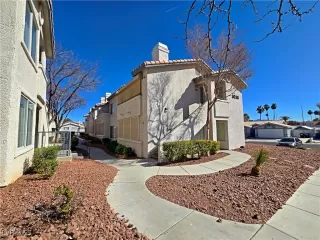 Photo #2: 2672721 Listing 