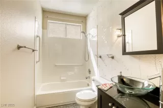 Photo #5: 2672736 Listing