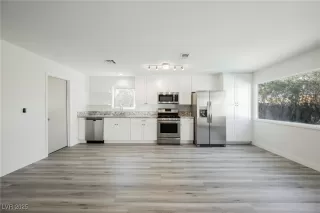 Photo #3: 2672788 Listing 