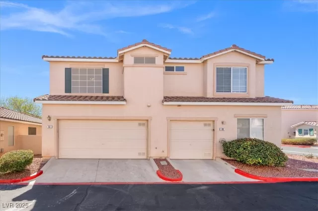 MLS: 2672816 Condo For Sale