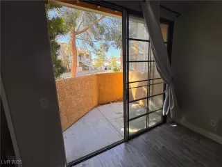 Photo #4: 2672827 Listing