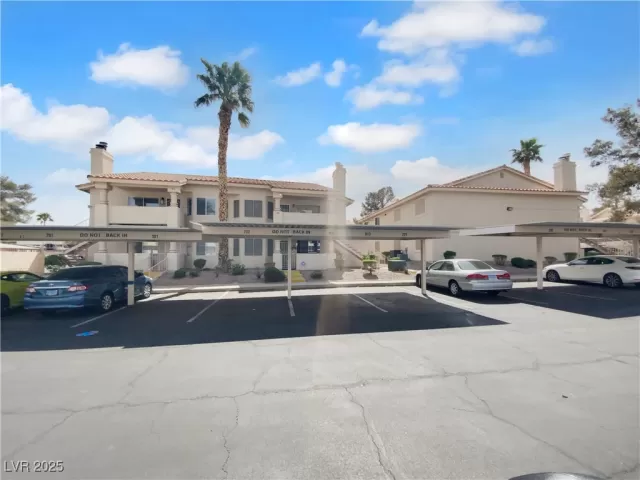 MLS: 2672828 Condo For Sale