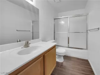 Photo #6: 2672828 Listing