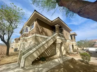 Photo #1: 2672870 Listing 