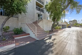 Photo #2: 2672885 Listing 