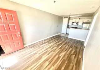 Photo #2: 2672901 Listing 