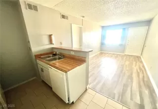 Photo #5: 2672901 Listing 