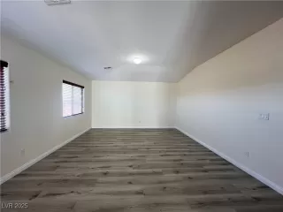 Photo #1: 2672927 Listing 