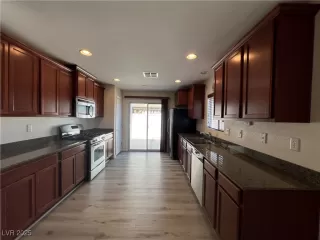 Photo #2: 2672927 Listing 