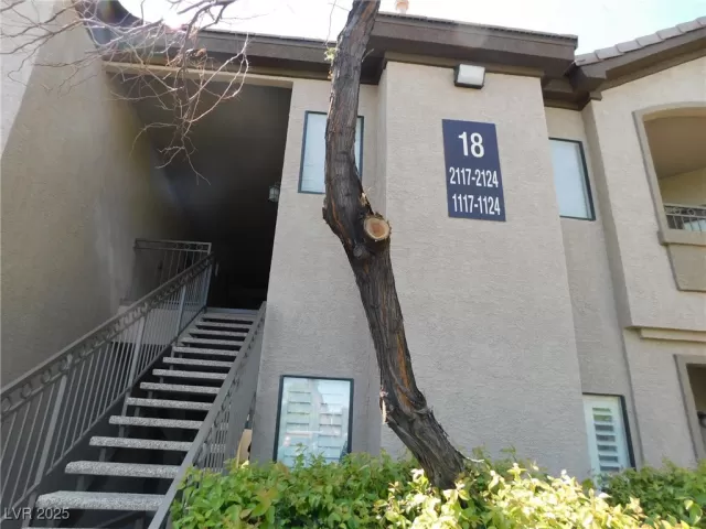 MLS: 2672948 Condo For Sale